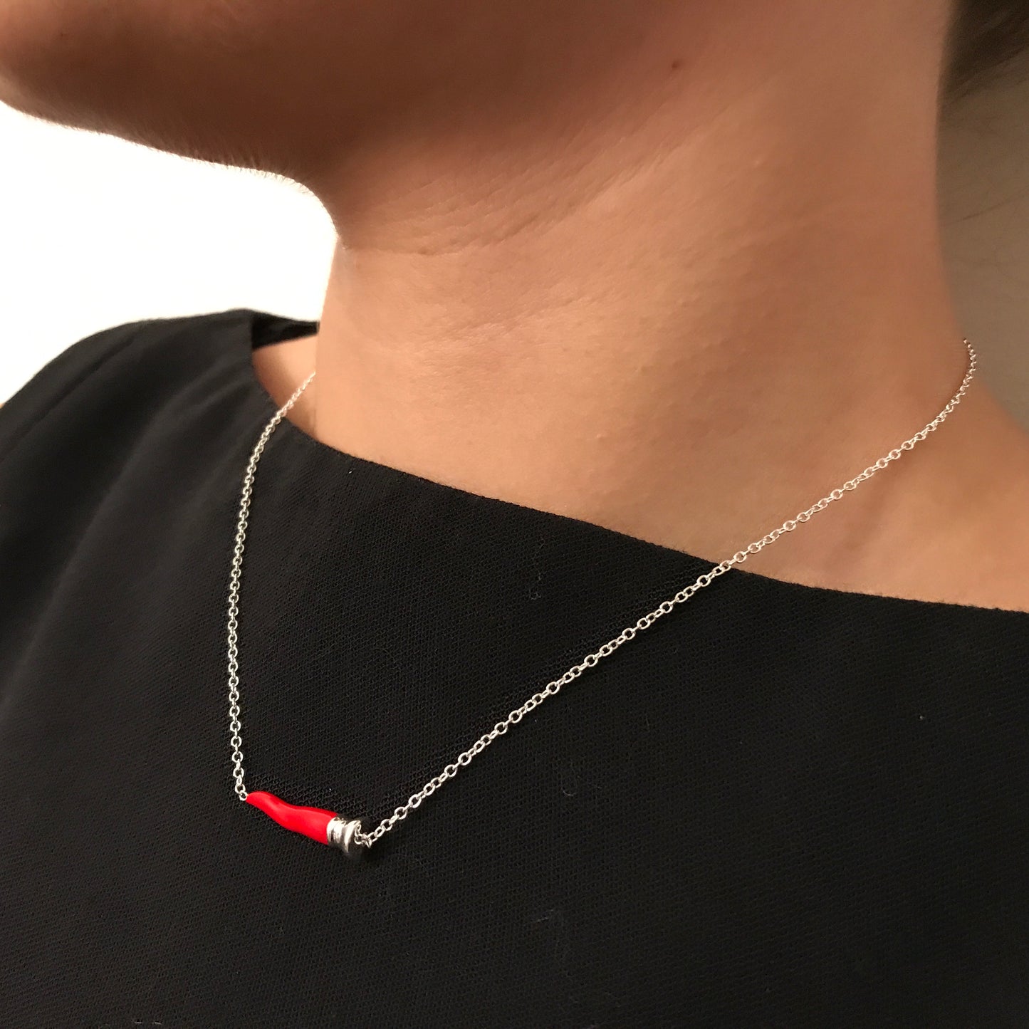 Collana argento con cornetto e smalto rosso