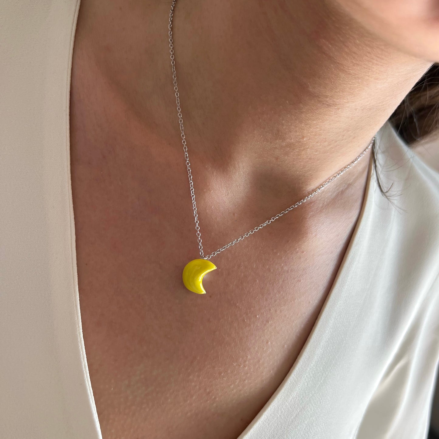 Collana argento con luna smalto giallo