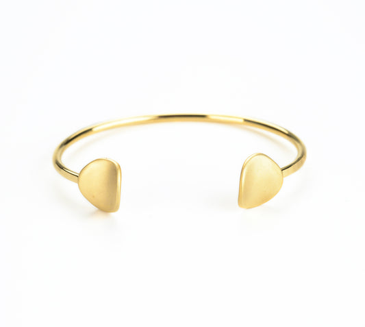Open cuff bracelet in gold plated silver