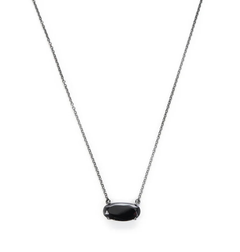 Silver necklace with black zircon