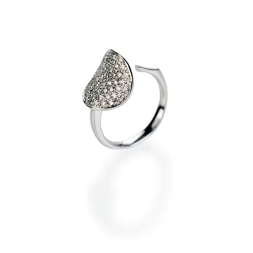 Open cuff ring in white gold and diamonds